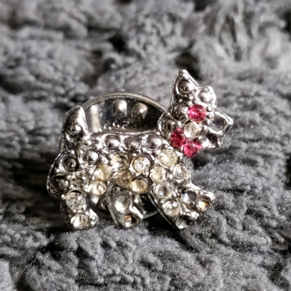 Vintage Doggie pin